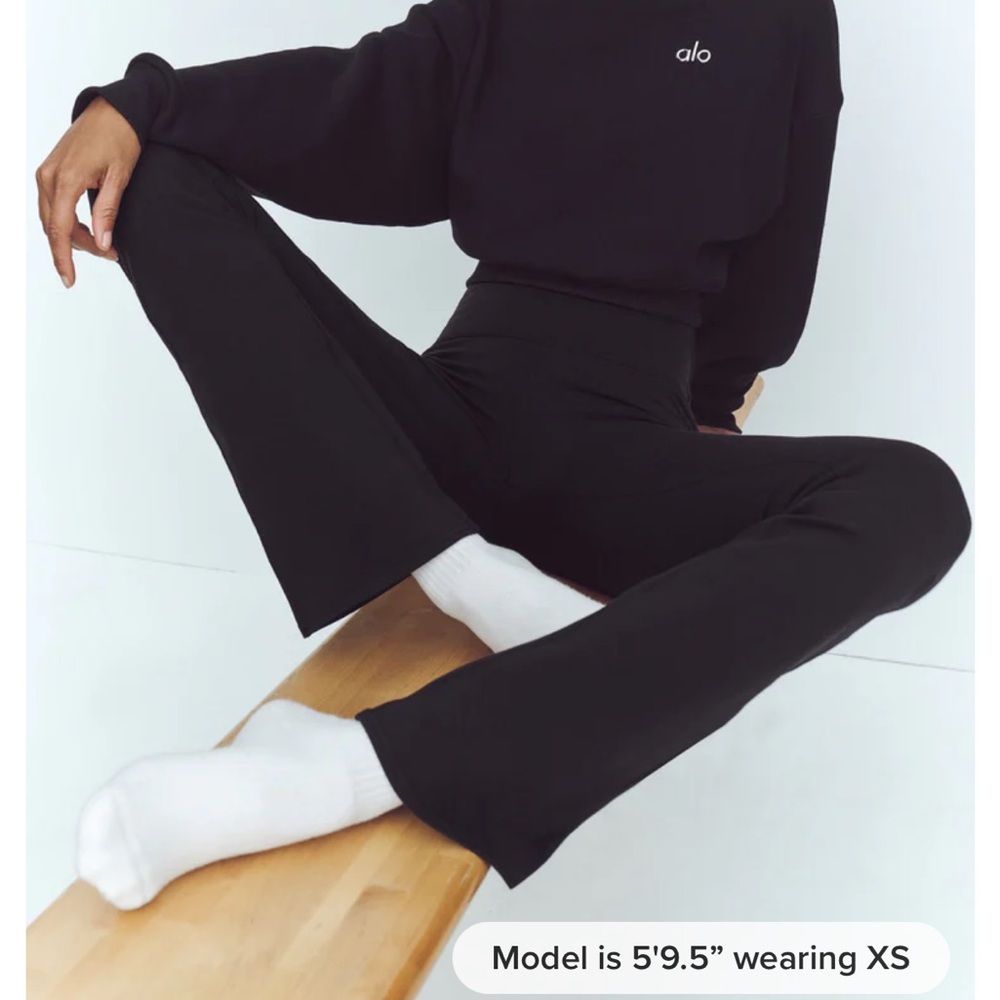 ALO Yoga Women's Flare Black Pants